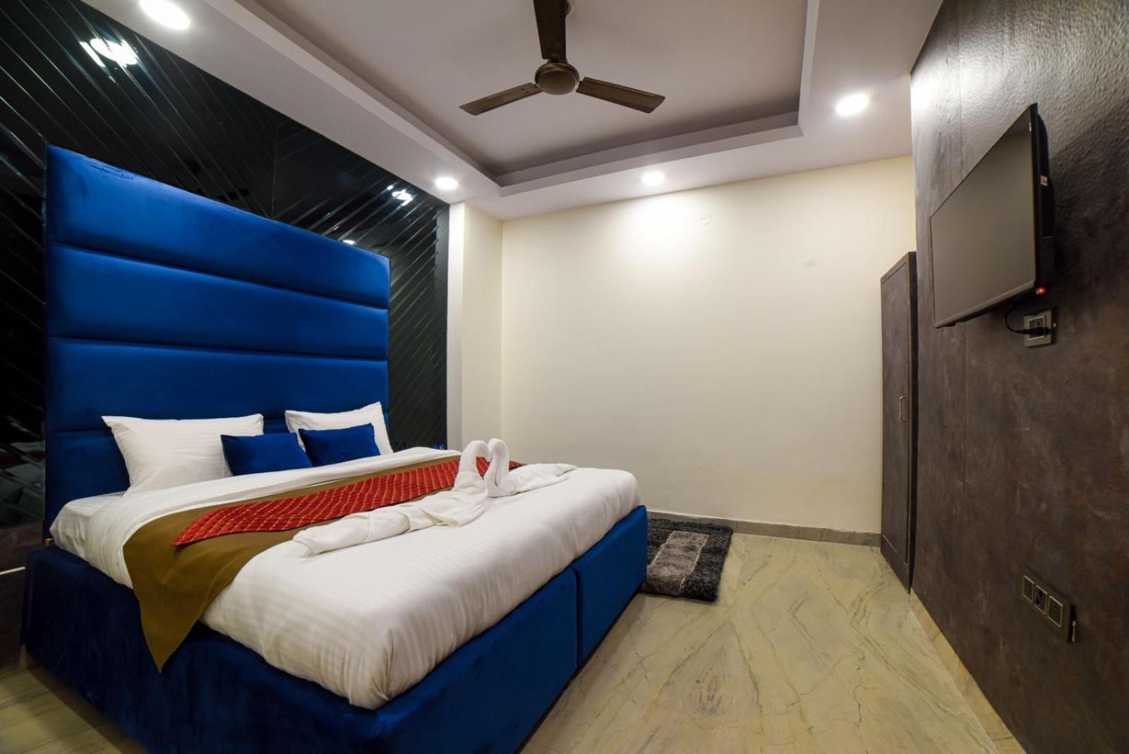 The Twenties Kamla Nagar Hotel New Delhi Exterior photo